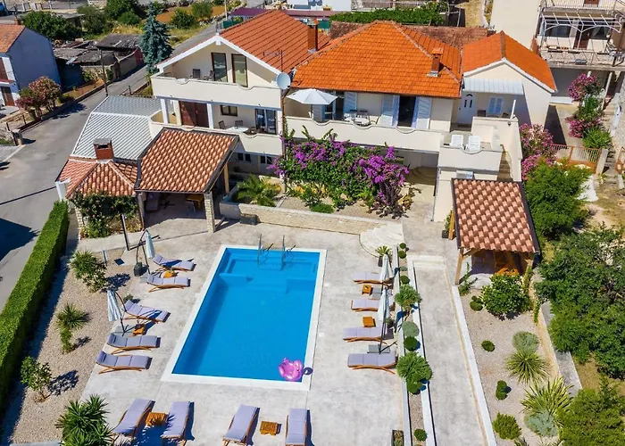شقة Family-friendly With Swimming Pool Sveti Filip I Jakov, Biograd - 20861