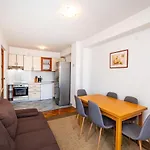 Appartement Family-friendly With Swimming Pool Sveti Filip I Jakov, Biograd - 20861 *