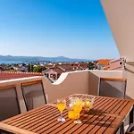 Appartement Family-friendly With Swimming Pool Sveti Filip I Jakov, Biograd - 20861