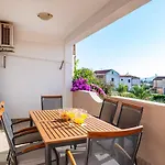 Family-friendly With Swimming Pool Sveti Filip I Jakov, Biograd - 20861 Appartement Sveti Filip i Jakov