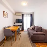 Appartement Family-friendly With Swimming Pool Sveti Filip I Jakov, Biograd - 20861 Sveti Filip i Jakov