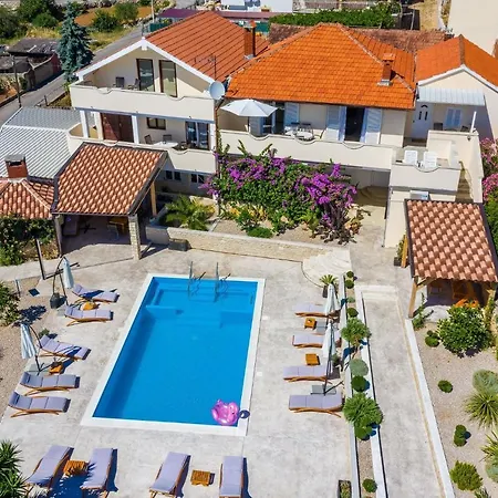 Apartament Family-friendly With Swimming Pool Sveti Filip I Jakov, Biograd - 20861