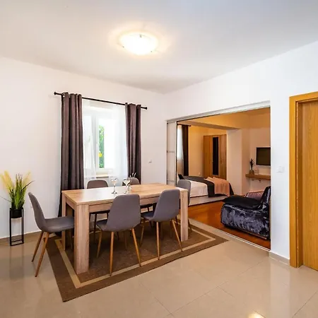 Family-friendly With Swimming Pool Sveti Filip I Jakov, Biograd - 20861 *