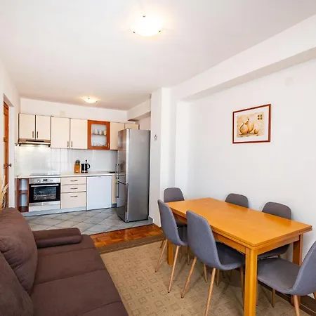 Apartment Family Friendly With A Swimming Pool Sveti Filip I Jakov, Biograd - 20861 *