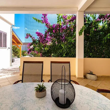 Family-friendly With Swimming Pool Sveti Filip I Jakov, Biograd - 20861 Sveti Filip i Jakov