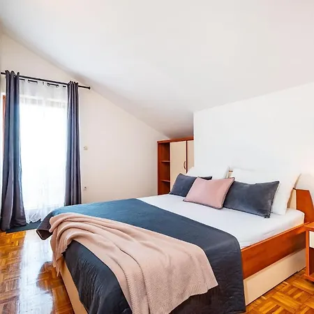 Apartment Family Friendly With A Swimming Pool Sveti Filip I Jakov, Biograd - 20861