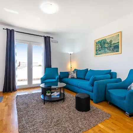 Family-friendly With Swimming Pool Sveti Filip I Jakov, Biograd - 20861 *