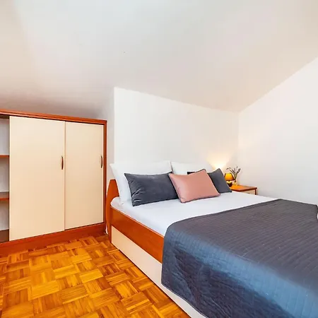 Apartment Family Friendly With A Swimming Pool Sveti Filip I Jakov, Biograd - 20861