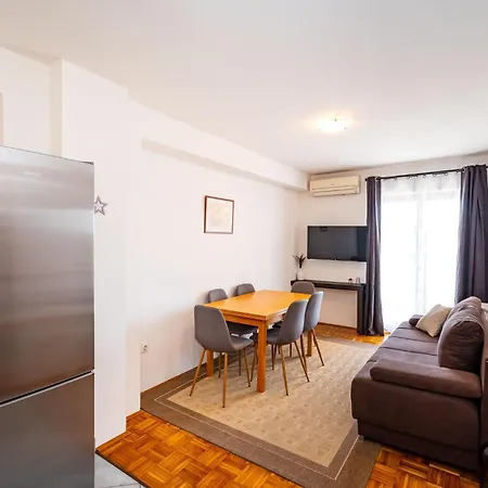 Apartment Family Friendly With A Swimming Pool Sveti Filip I Jakov, Biograd - 20861