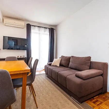 Family Friendly With A Swimming Pool Sveti Filip I Jakov, Biograd - 20861