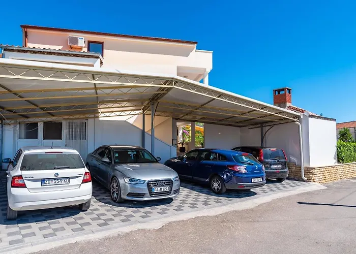Family-friendly With Swimming Pool Sveti Filip I Jakov, Biograd - 20861 Апартаменты *
