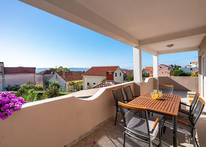 Family-friendly With Swimming Pool Sveti Filip I Jakov, Biograd - 20861 Свети-Филип-и-Яков